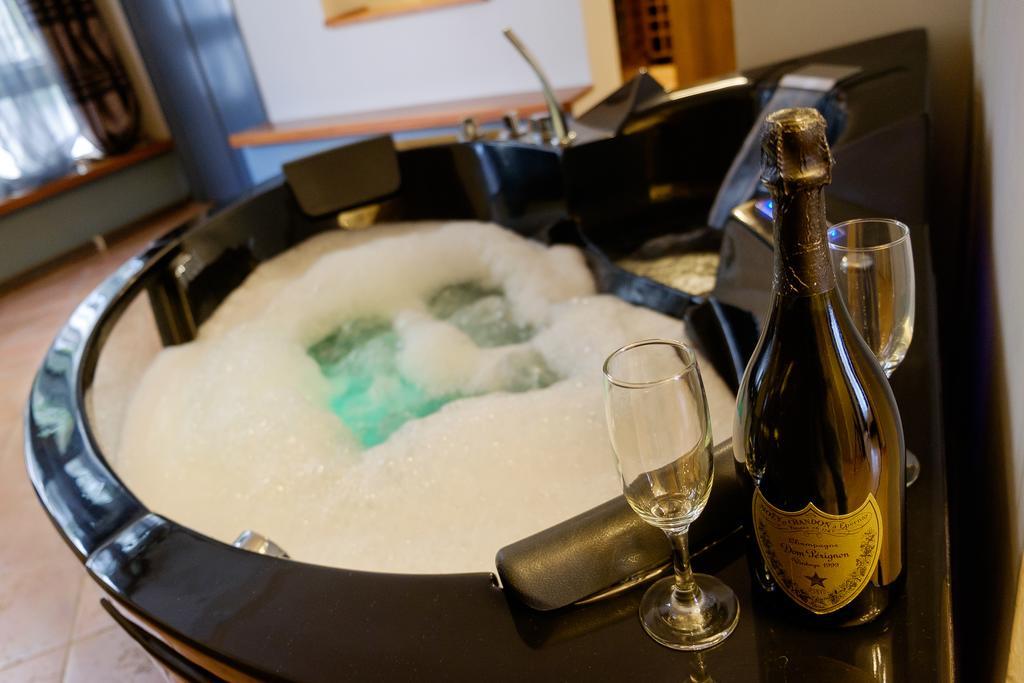 Ben Akiba Luxury Suites Belgrado Buitenkant foto